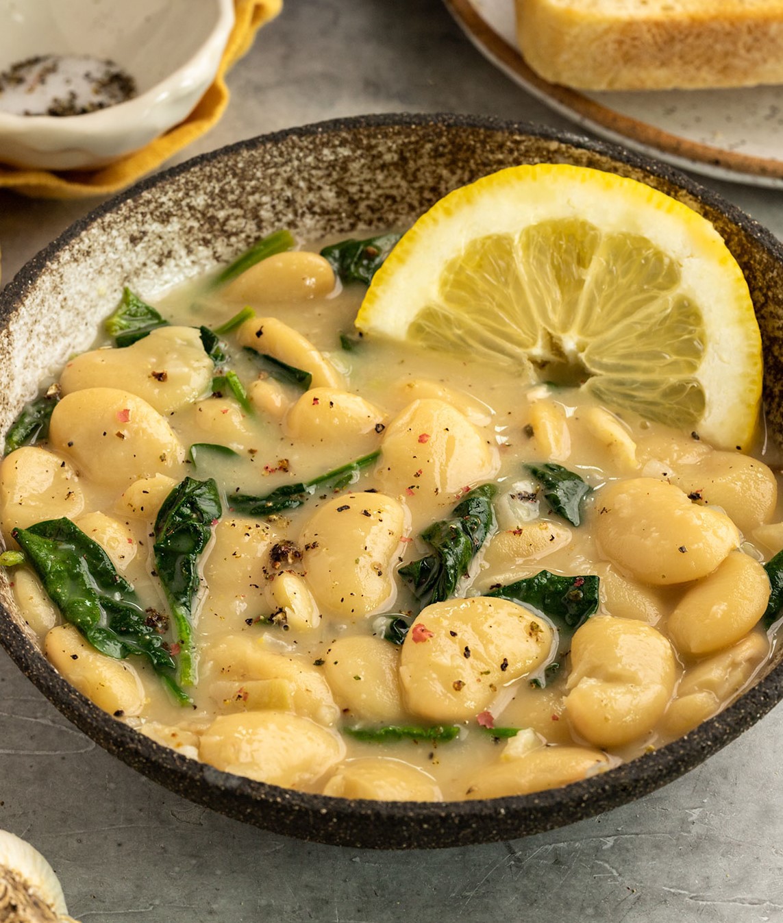 Butter Beans in Vegan Creamy Garlic and Lemon Sauce